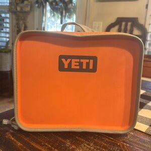 Yeti Orange Daytrip Lunchbox